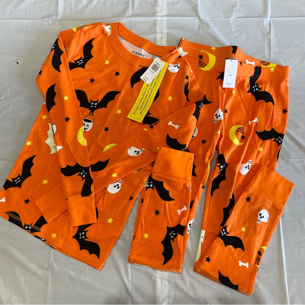 Old Navy Orange Halloween Pajama Set